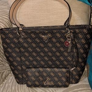 Guess Noelle II  Tote And Matching Wallet / Wristlet And Key Chain  3 Items  Set